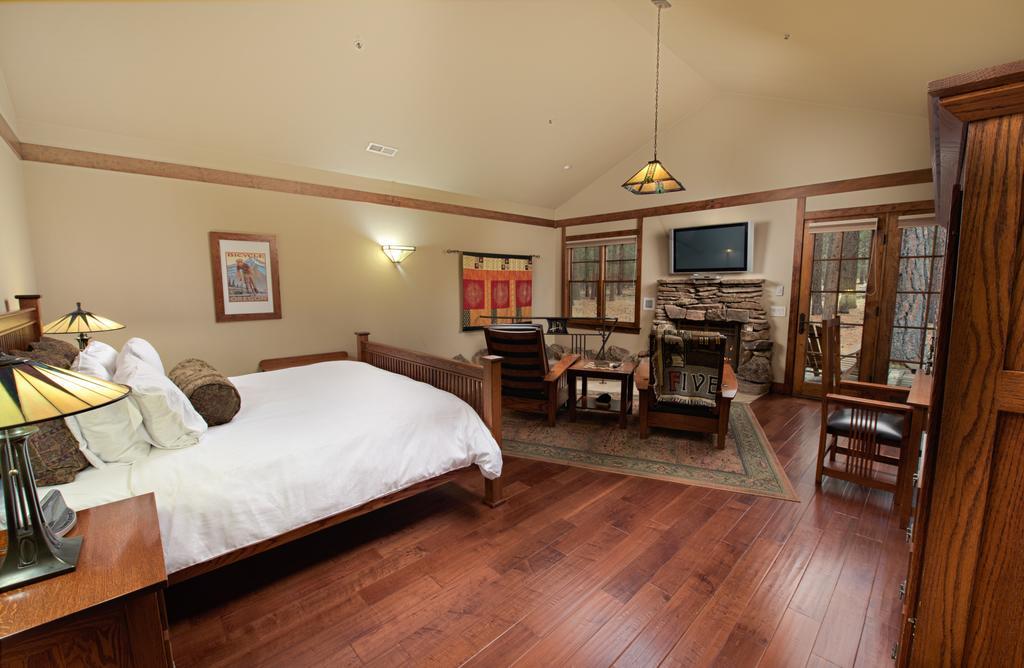 Fivepine Lodge シスターズ エクステリア 写真